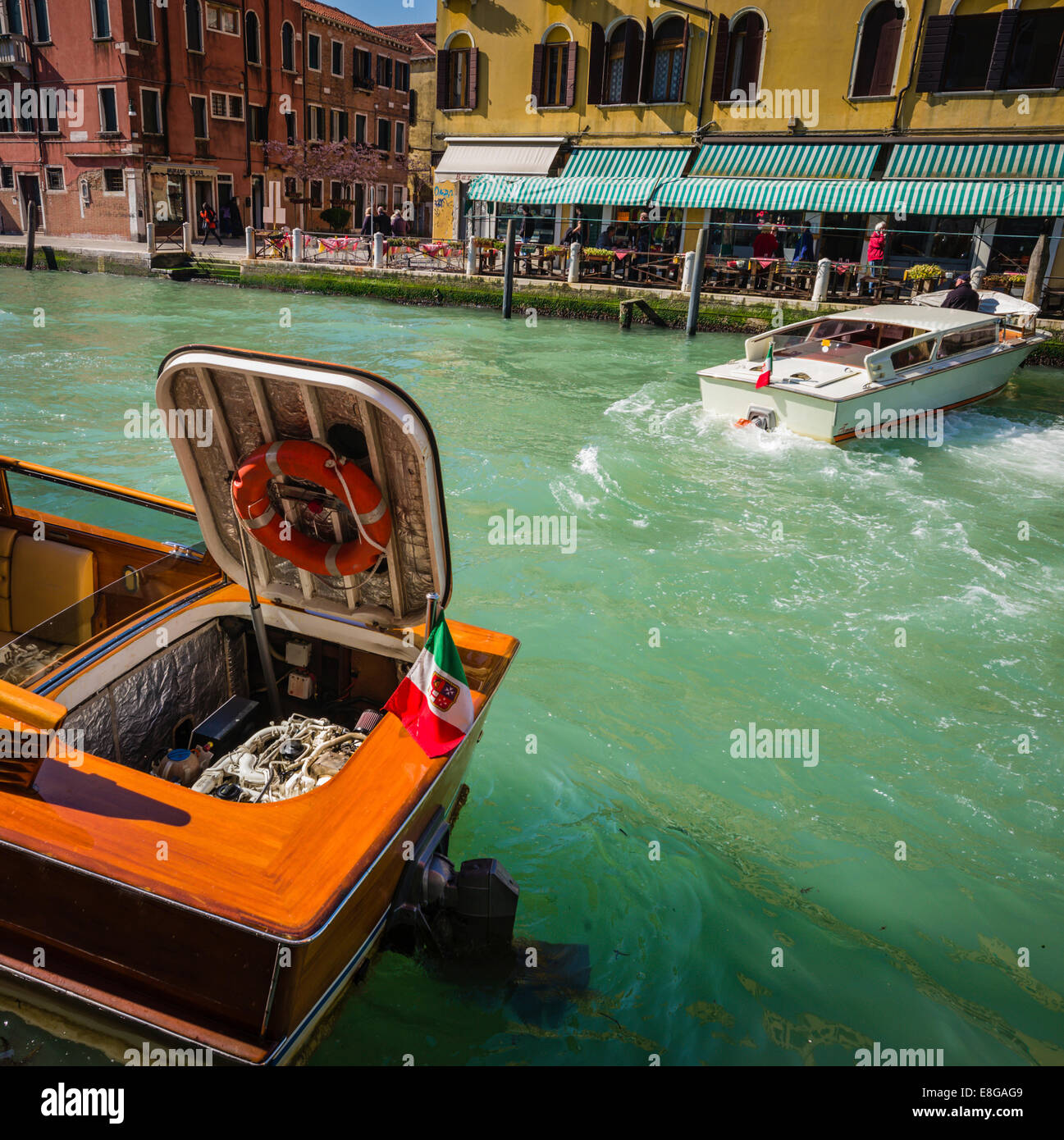 maintenance-of-engine-on-venetian-water-taxi-venice-E8GAG9.jpg
