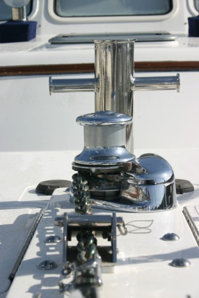 sampson post & windlass.jpg