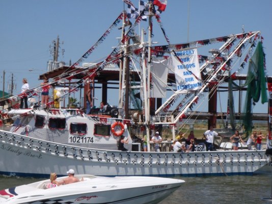 blessing of the fleet 2010 032.jpg