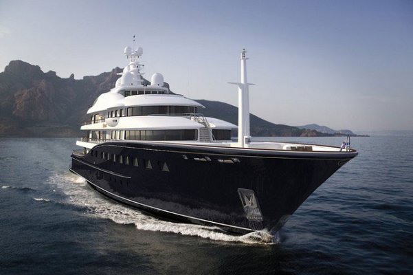 Derecktor-85m-Superyacht-Cakewalk-7.jpg