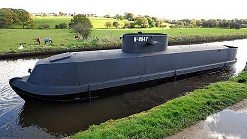 Canal_boat_U-boat_pic.jpg