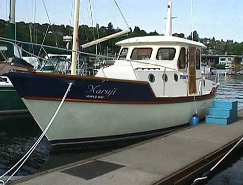 legacy with slant back, raised fore cabin 2.jpg