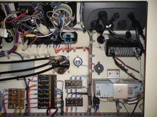 Dash Wiring01.jpg