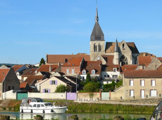 Cruiser, Marne River.jpg