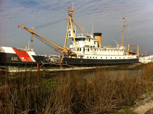 Delta - H&H Marina Old Tug Boat photo.JPG