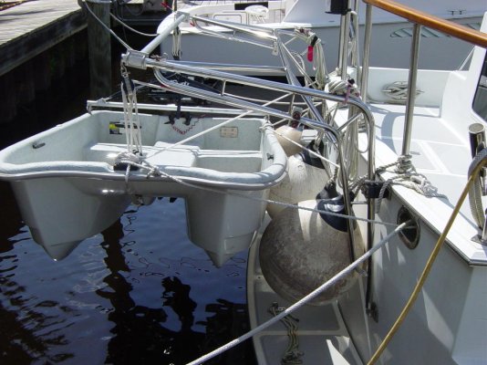 Davits for Livingston Dinghy 005.jpg