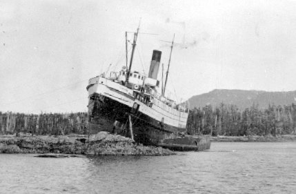 Camosun_(steamship)_ashore_on_Digby_Island.jpg