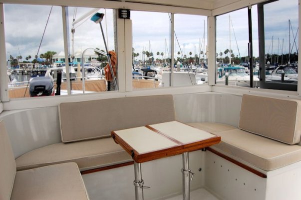 pilothouse aft.jpg