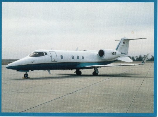 Learjet001.jpg