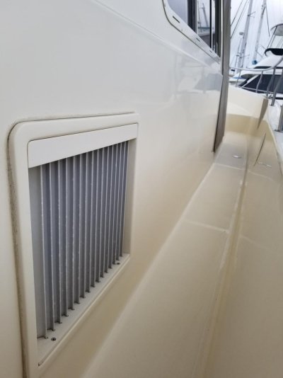 fridge vent 2.jpg