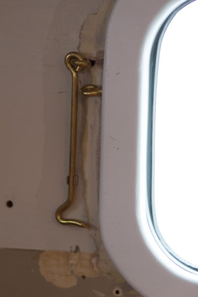 Holder Open Latch.jpg