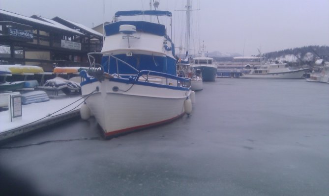 la perouse in ice.jpg