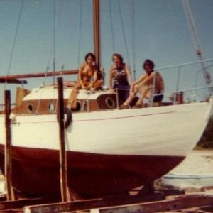 N°1
8,26 m x 2,61m x 1,50 m 5,5t
classic wooden boat