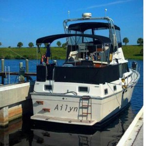 Mainship 36DC "AILYN", Caloosahatchee River, near LaBelle, FL 2015