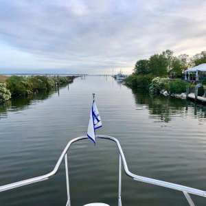 Morning departure from Herrington Harbor Marina off the Chesapeake in Maryland