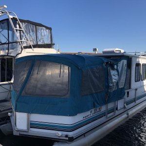 Our first boating experience on the water on the Hudson River at the Albany Yacht Club for a fun weekend.