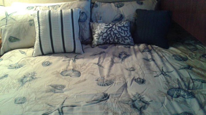 King Bed1.jpg