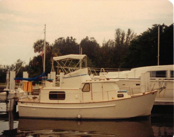 This was one of At Last's final pictures under the care of my parents.  She was sold and replaced with a 44' DeFever named "At Last".  Dad made many u