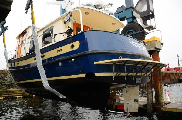 Underbody while being hauled for survey prior to purchase