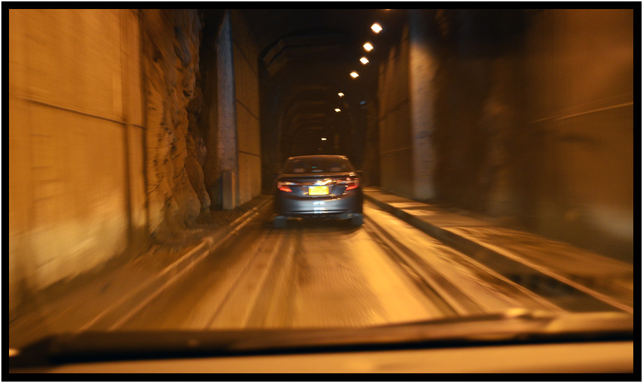 g-travel-us-alaska-whittier-tunnel-interior-2012.jpg