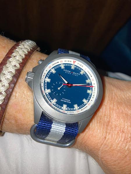 Show us your marine wristwatch.