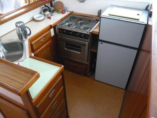 new galley [640x480].jpg