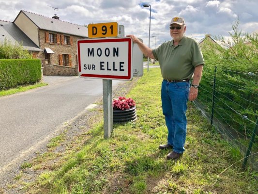 Don in Moon sur Elle.jpg