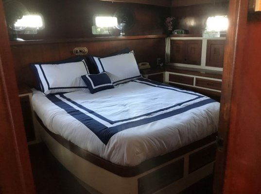 Cheoy Lee 46 Master Stateroom.jpg