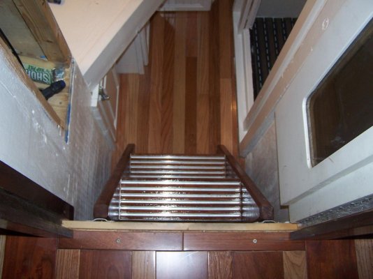 stairs and flooring in forward berth.jpg