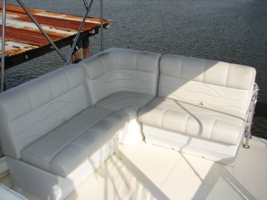 Flybridge seating1.jpg