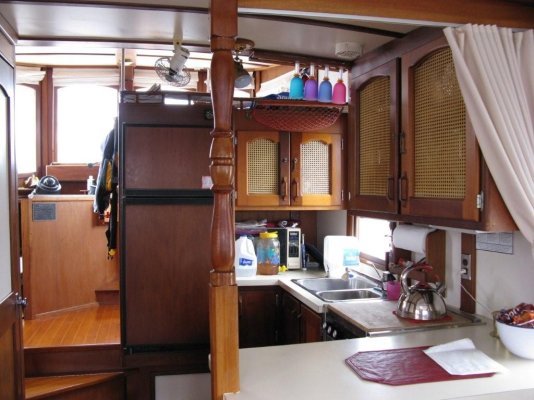 Galley cabinet2.jpg