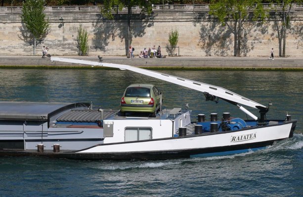 Commercial Barge, Seine River.jpg