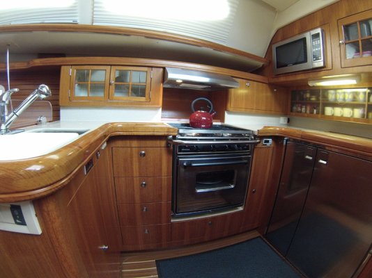 Hunter 45cc Galley-sl.jpg