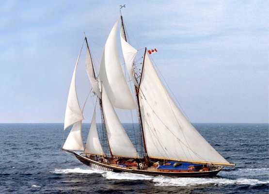 Bluenose II.jpg