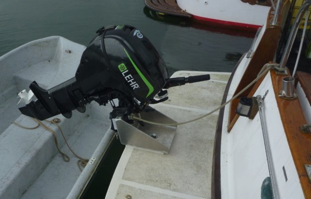 Badger outboard bracket.jpg