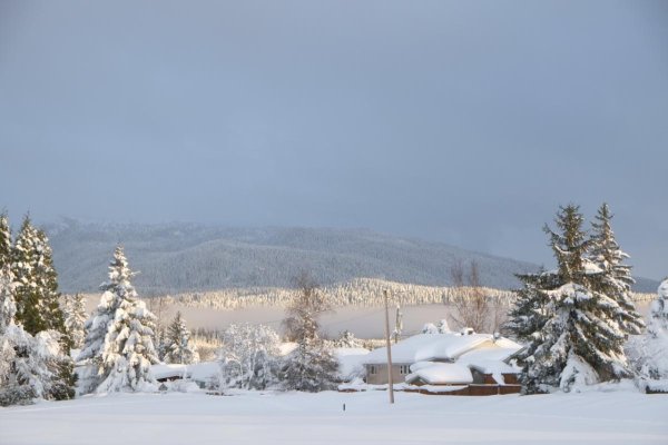 Snow - Mnt & Buried houses.jpg