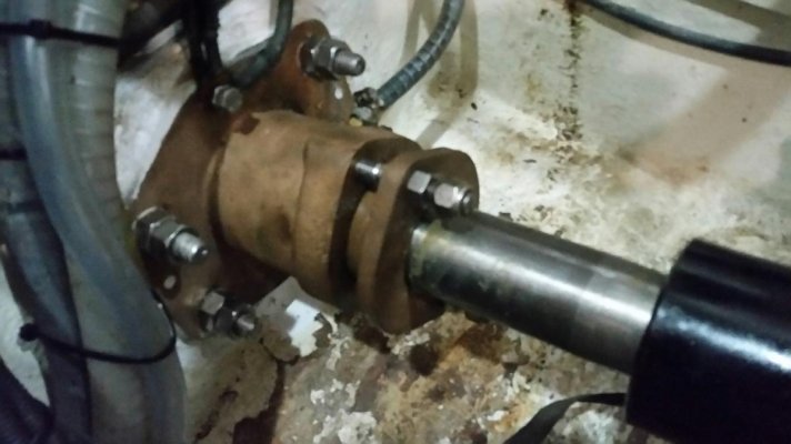 reinstalled stuffing box2.jpg