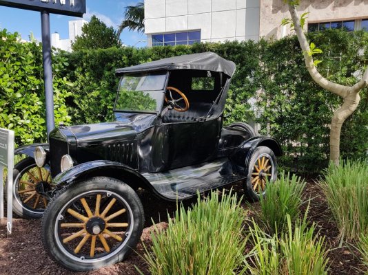 Model T Ford.jpg