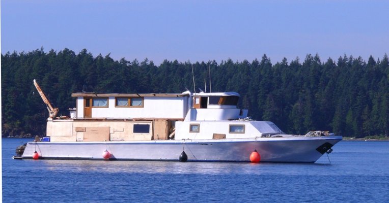 houseboat 3.jpg