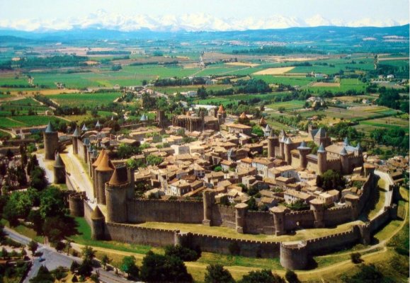 Snow in Carcassonne.jpg