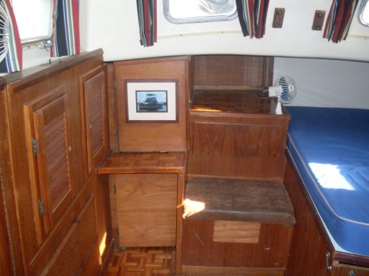 aft cabin.jpg