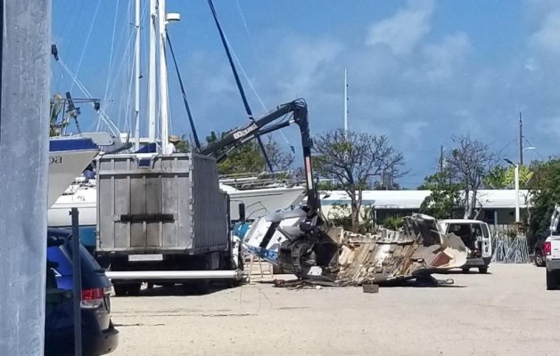 MarathonDemolishSailboat2Crop.jpg