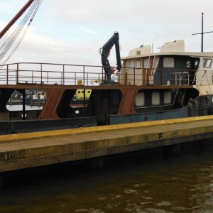 Construction of the upper deck