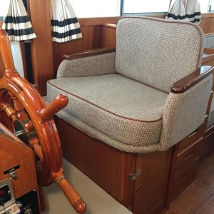 Captains chair, from front.