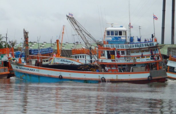 phuket trawler2.jpg