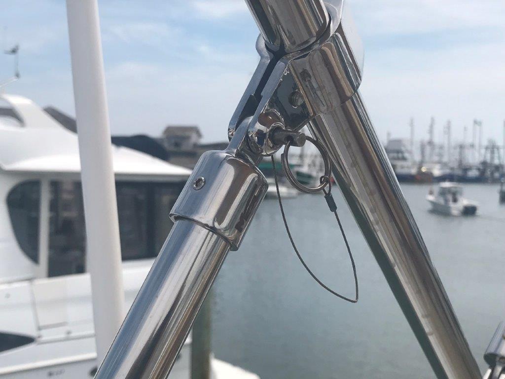 BIMINI TOP CONNECTION