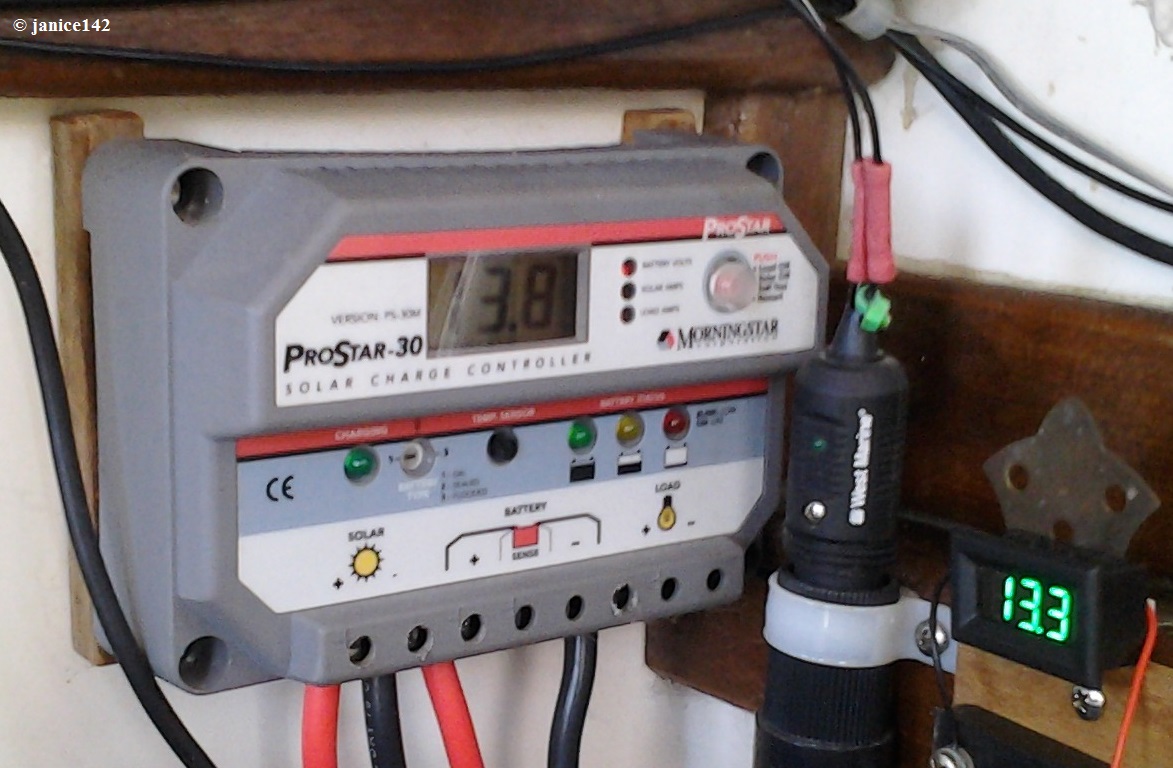 Morningstar30WithVoltMeter.jpg